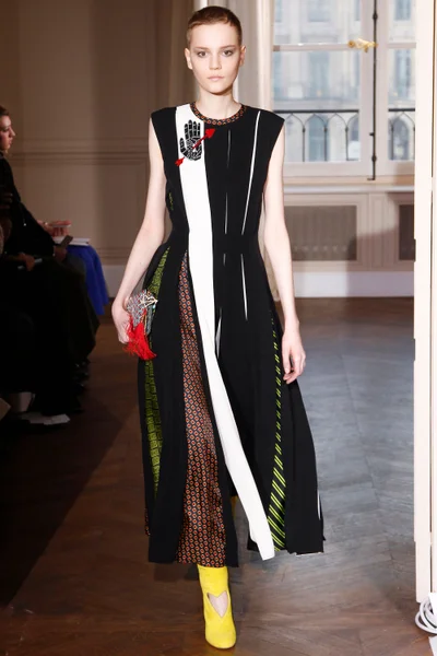 Look 8